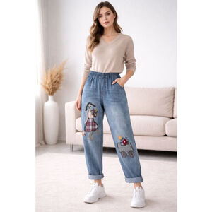 Women's Selling Point Blue Boyfriend Jeans with Embroidered Appliques Size M